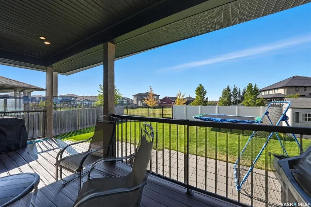 806 Gillies Crescent Saskatoon SK S7V 0C2