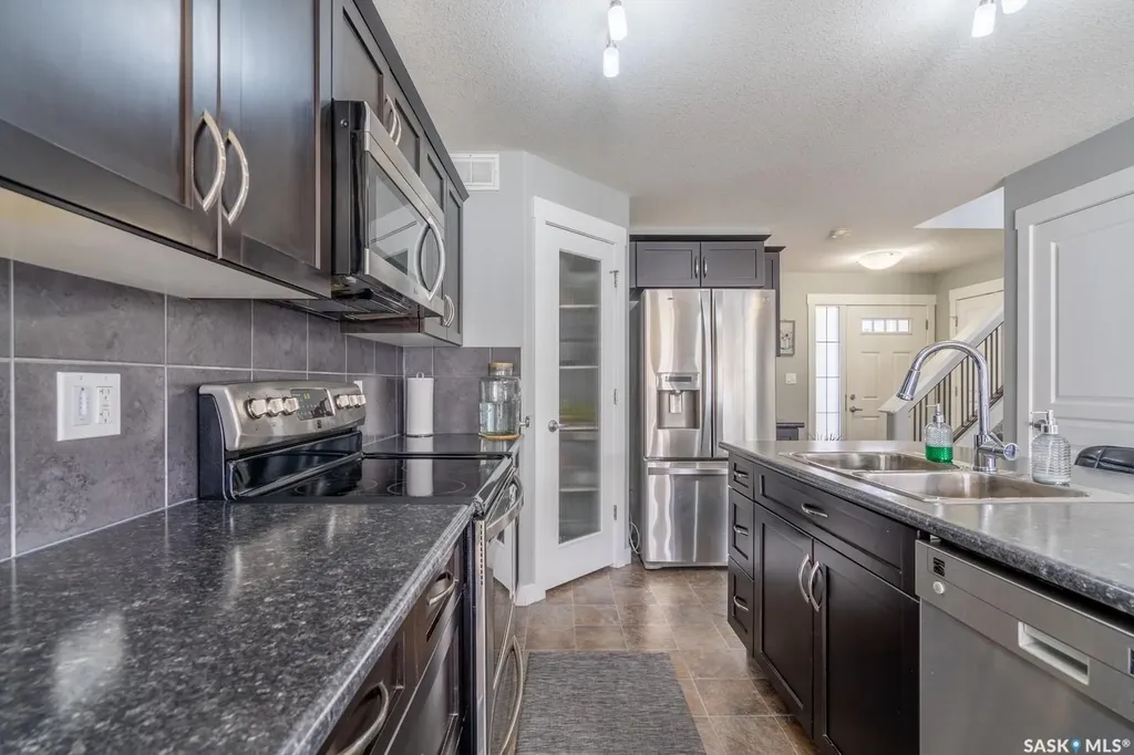4510 Green Poplar Lane E Regina SK S4V 3H5