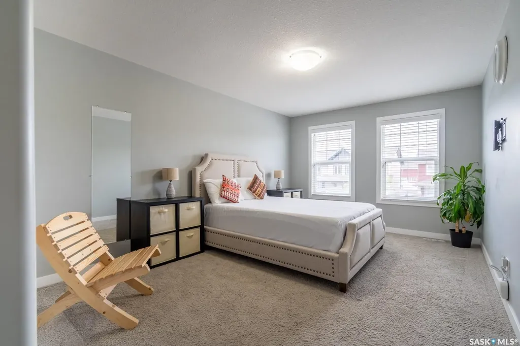 4510 Green Poplar Lane E Regina SK S4V 3H5