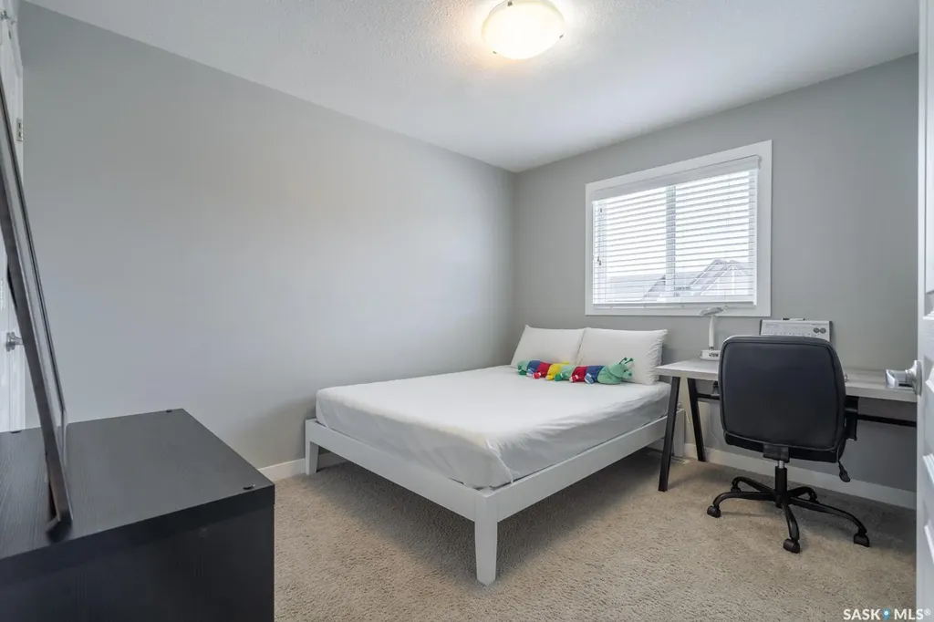 4510 Green Poplar Lane E Regina SK S4V 3H5
