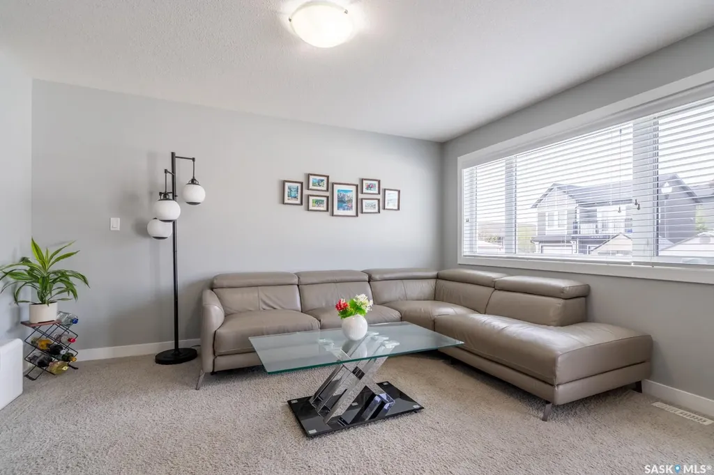 4510 Green Poplar Lane E Regina SK S4V 3H5