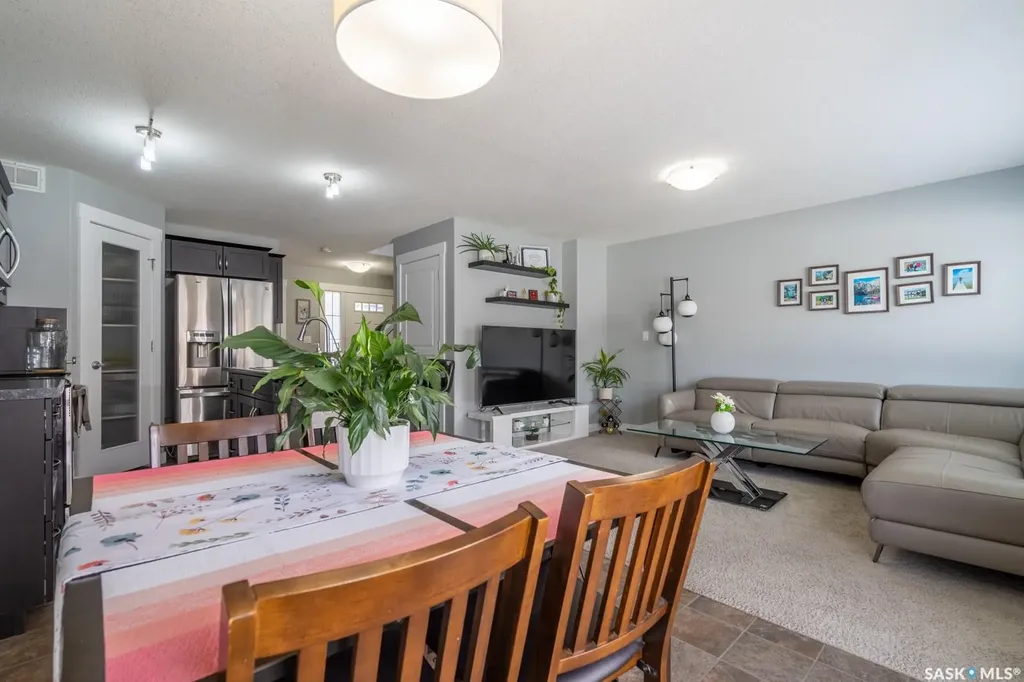 4510 Green Poplar Lane E Regina SK S4V 3H5