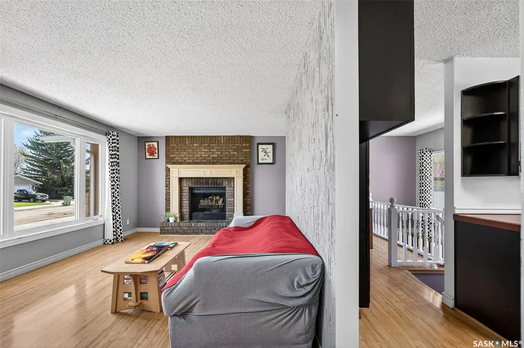 22 Edelweiss Crescent Moose Jaw SK S6J 1E5