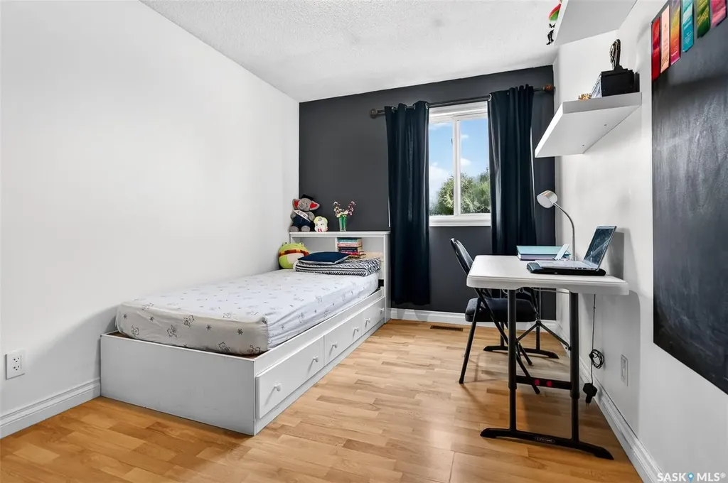 22 Edelweiss Crescent Moose Jaw SK S6J 1E5