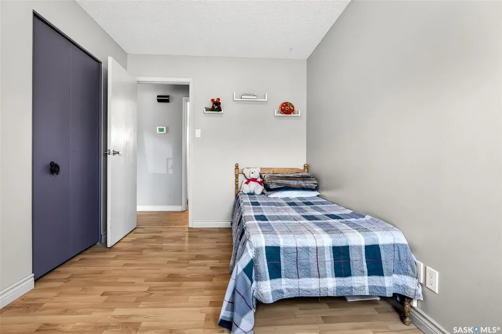 22 Edelweiss Crescent Moose Jaw SK S6J 1E5