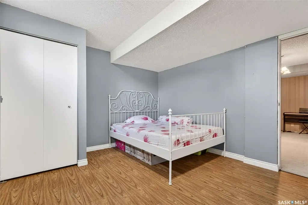 22 Edelweiss Crescent Moose Jaw SK S6J 1E5