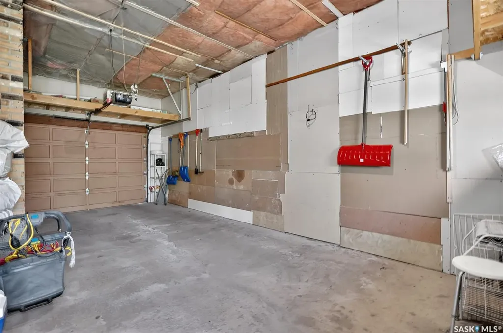 22 Edelweiss Crescent Moose Jaw SK S6J 1E5