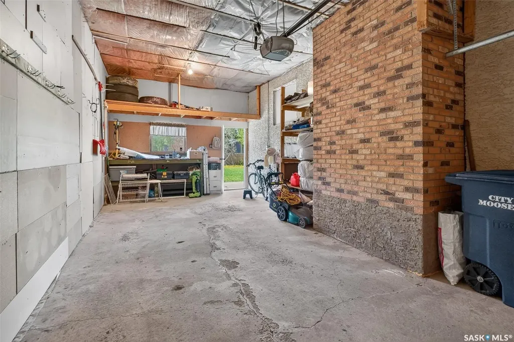 22 Edelweiss Crescent Moose Jaw SK S6J 1E5