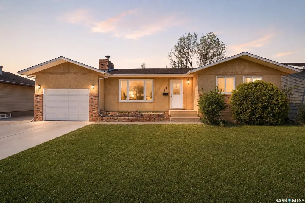22 Edelweiss Crescent Moose Jaw SK S6J 1E5