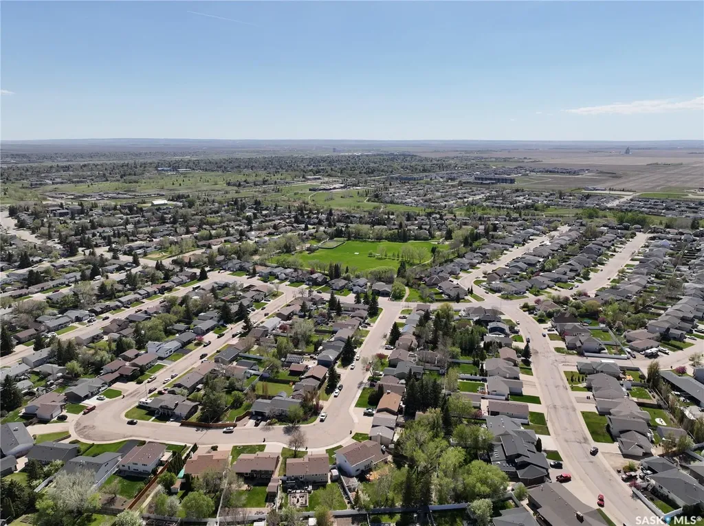 22 Edelweiss Crescent Moose Jaw SK S6J 1E5