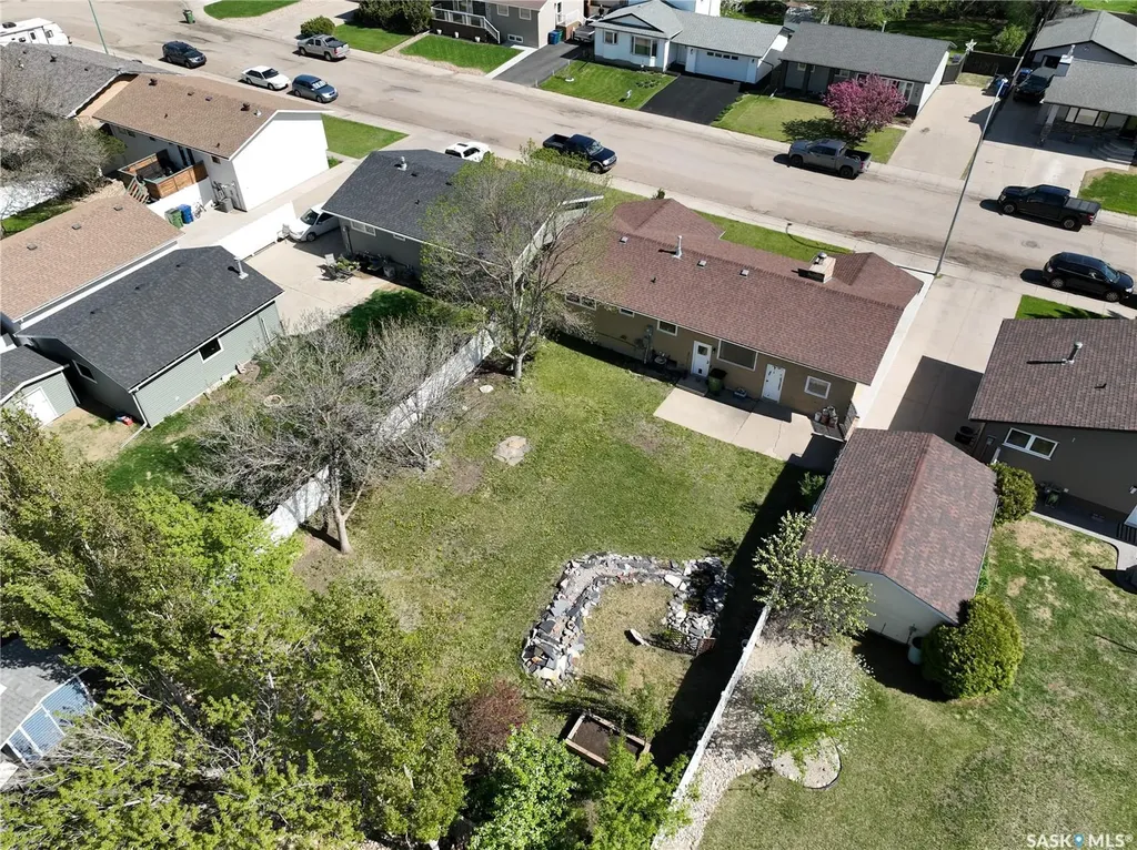 22 Edelweiss Crescent Moose Jaw SK S6J 1E5