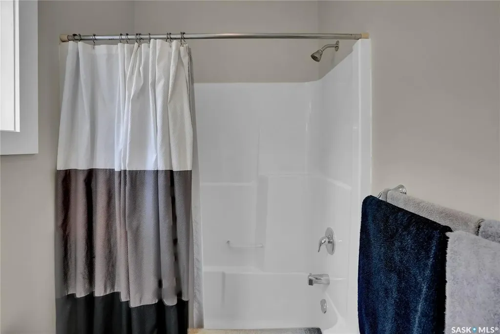 121 Everton Crescent Moose Jaw SK S6K 0A3