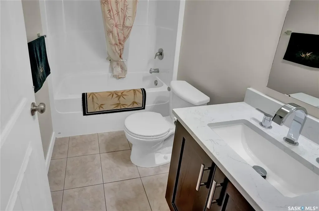 121 Everton Crescent Moose Jaw SK S6K 0A3