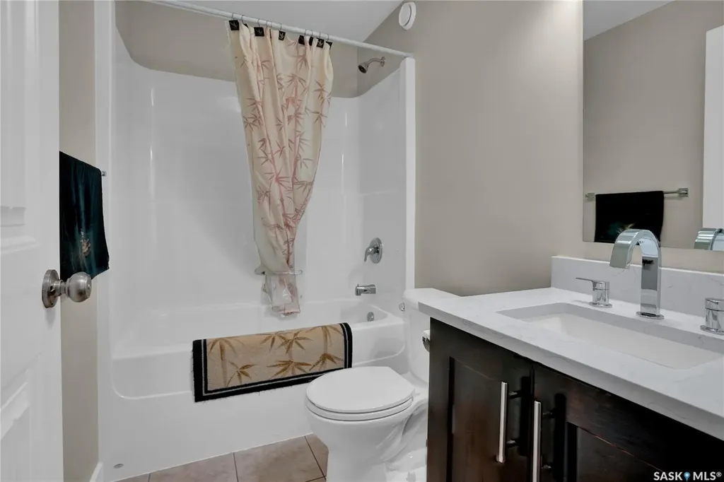121 Everton Crescent Moose Jaw SK S6K 0A3