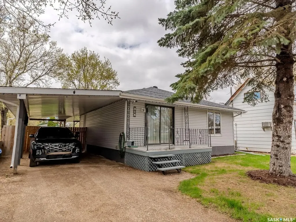 316 1st Street E Delisle SK S0L 0P0