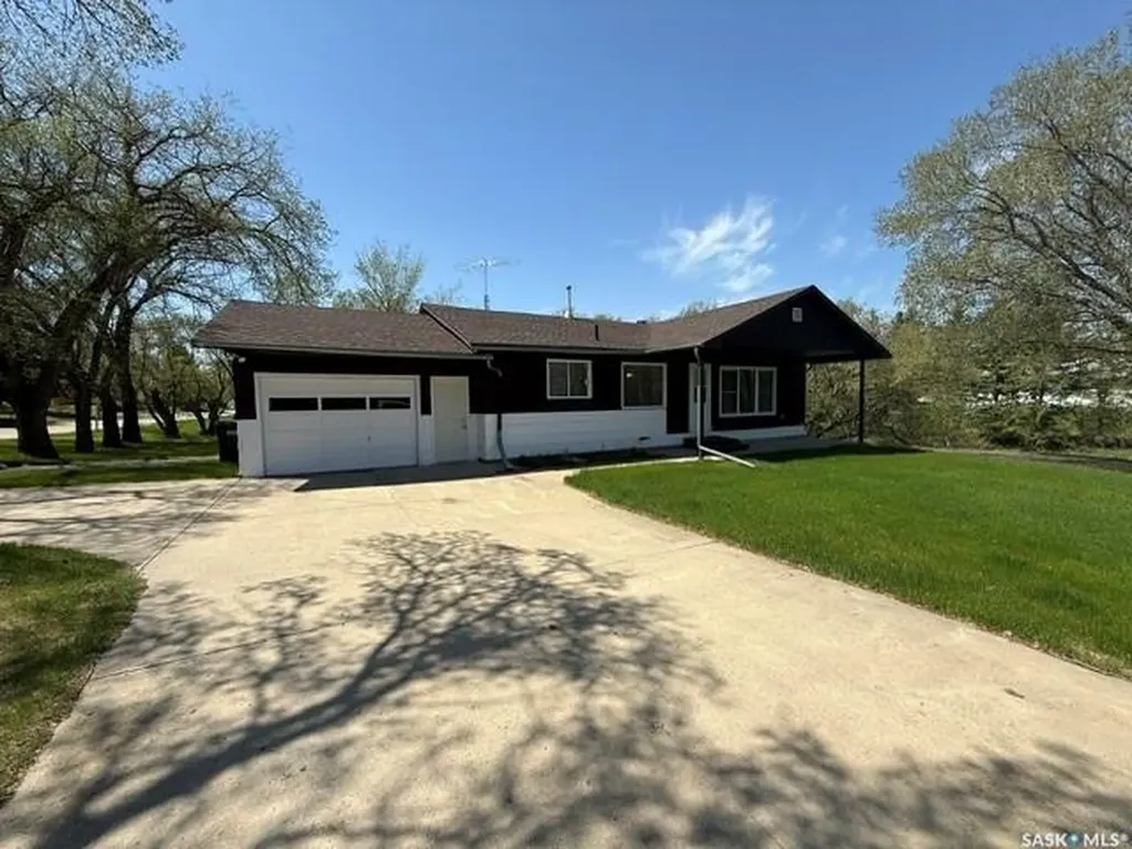 161 Park Street E Kamsack SK S0A 1S0