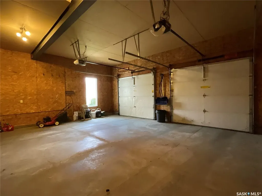 1538 Lakeridge Drive Regina SK S4X 4L5