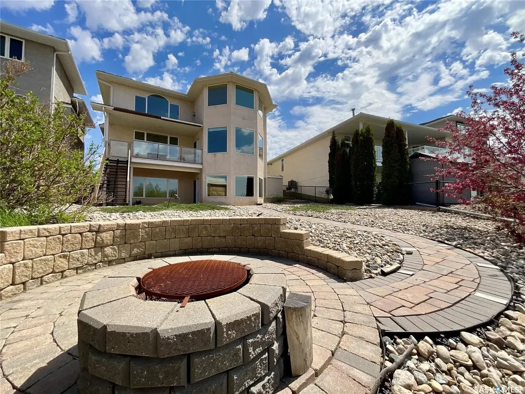 1538 Lakeridge Drive Regina SK S4X 4L5