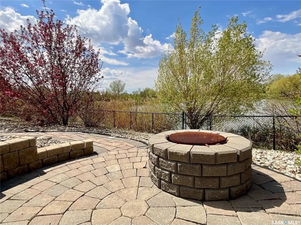 1538 Lakeridge Drive Regina SK S4X 4L5