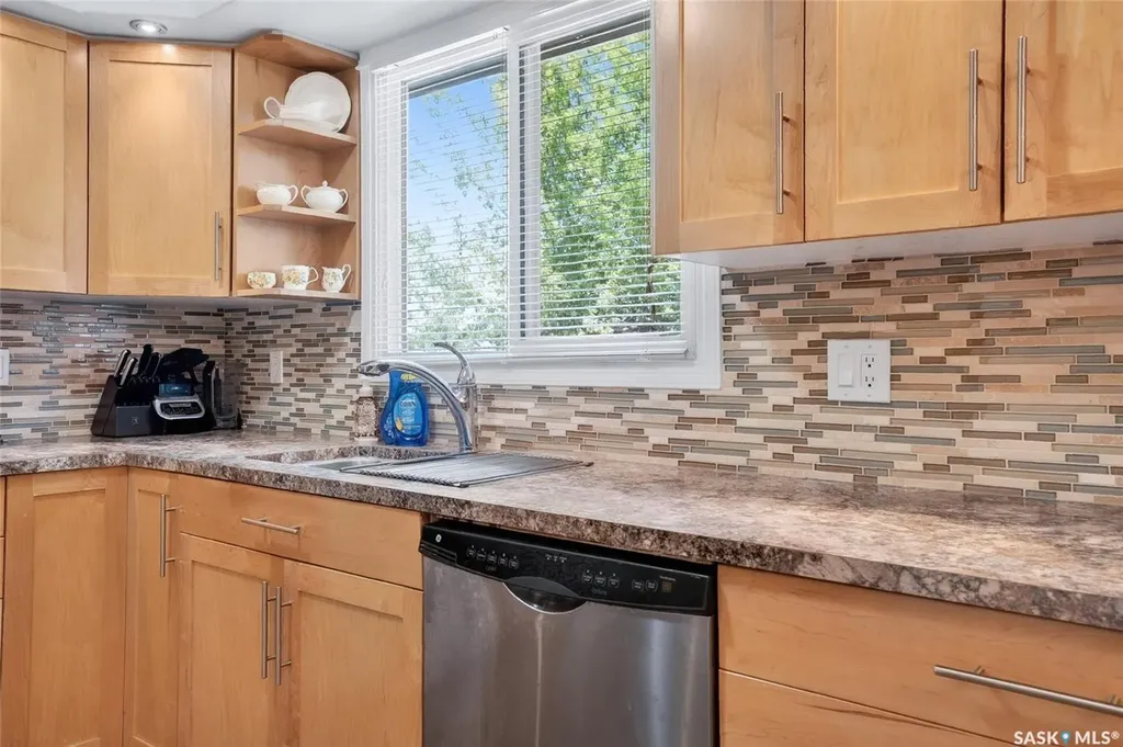 215 Neatby Crescent Saskatoon SK S7M 4W9