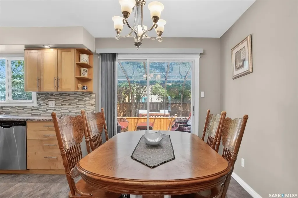 215 Neatby Crescent Saskatoon SK S7M 4W9