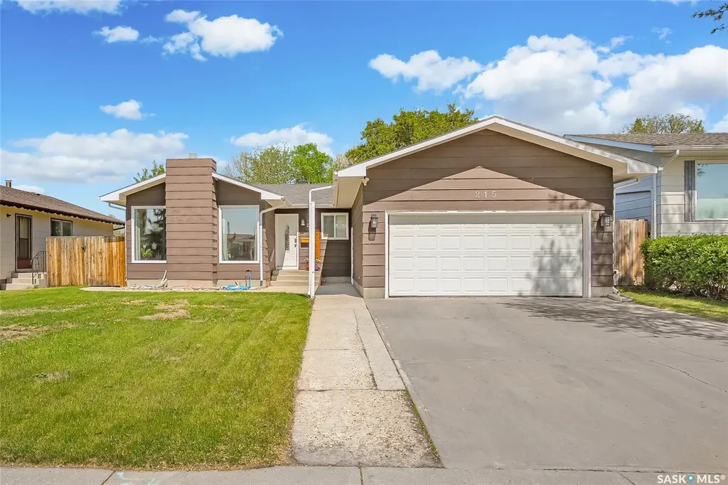 215 Neatby Crescent Saskatoon SK S7M 4W9