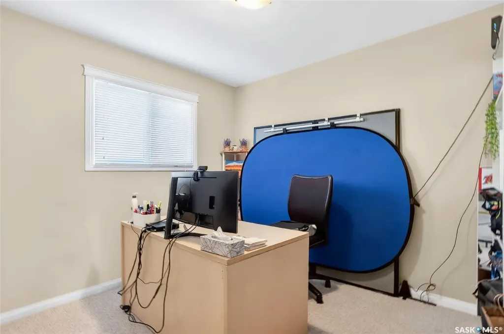215 Neatby Crescent Saskatoon SK S7M 4W9