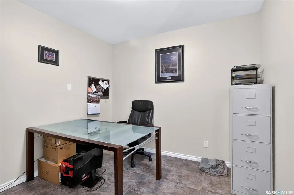 215 Neatby Crescent Saskatoon SK S7M 4W9