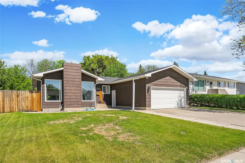 215 Neatby Crescent Saskatoon SK S7M 4W9