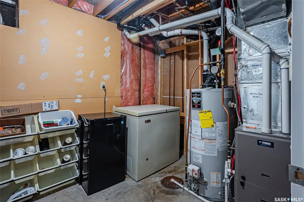 215 Neatby Crescent Saskatoon SK S7M 4W9