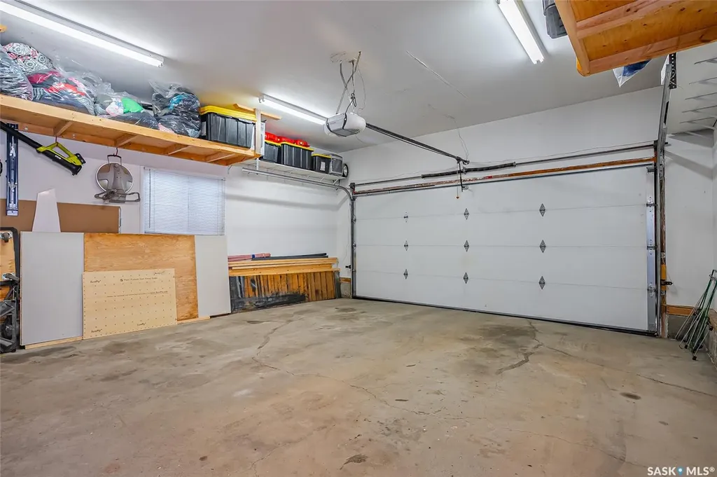 215 Neatby Crescent Saskatoon SK S7M 4W9