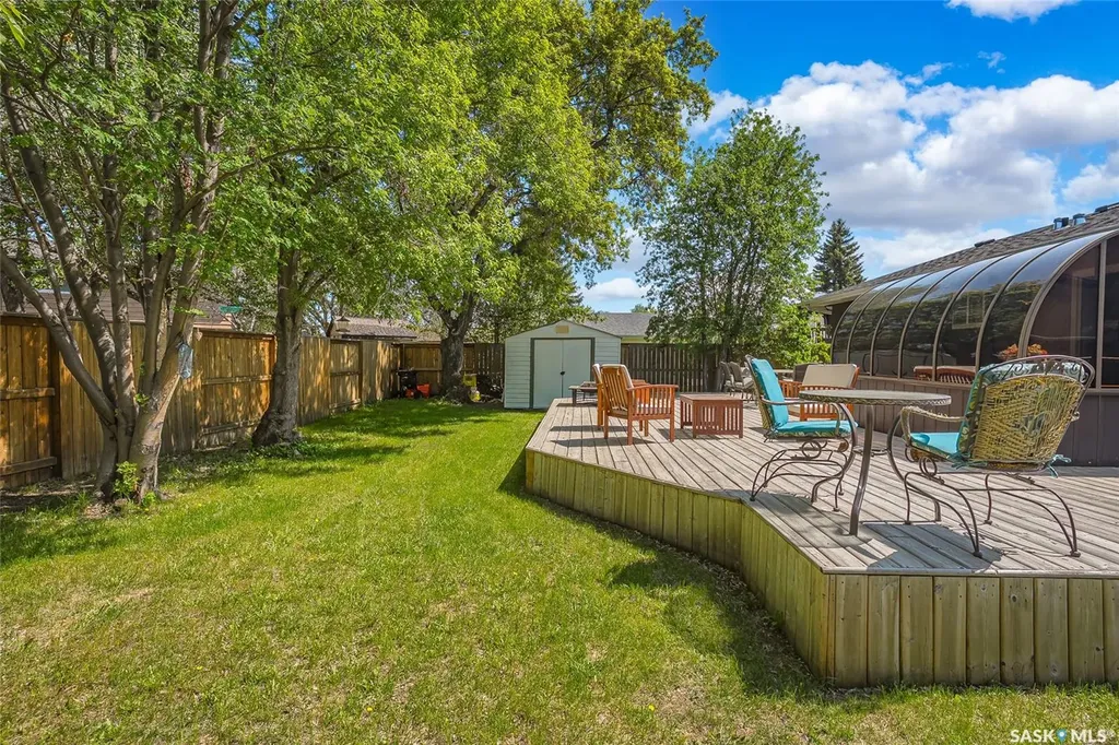 215 Neatby Crescent Saskatoon SK S7M 4W9