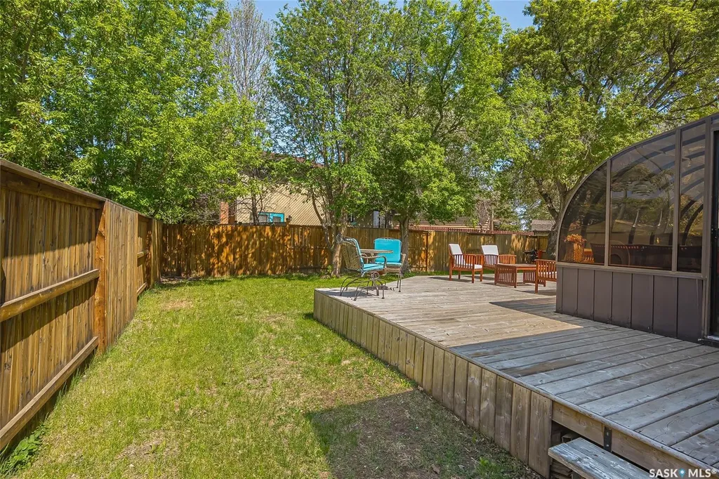 215 Neatby Crescent Saskatoon SK S7M 4W9