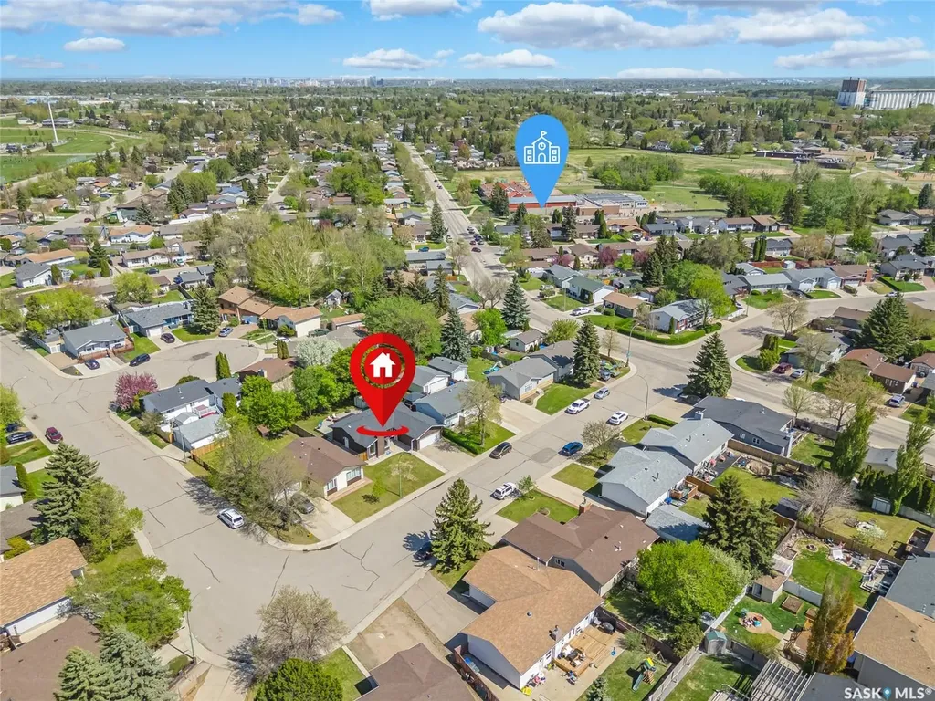 215 Neatby Crescent Saskatoon SK S7M 4W9