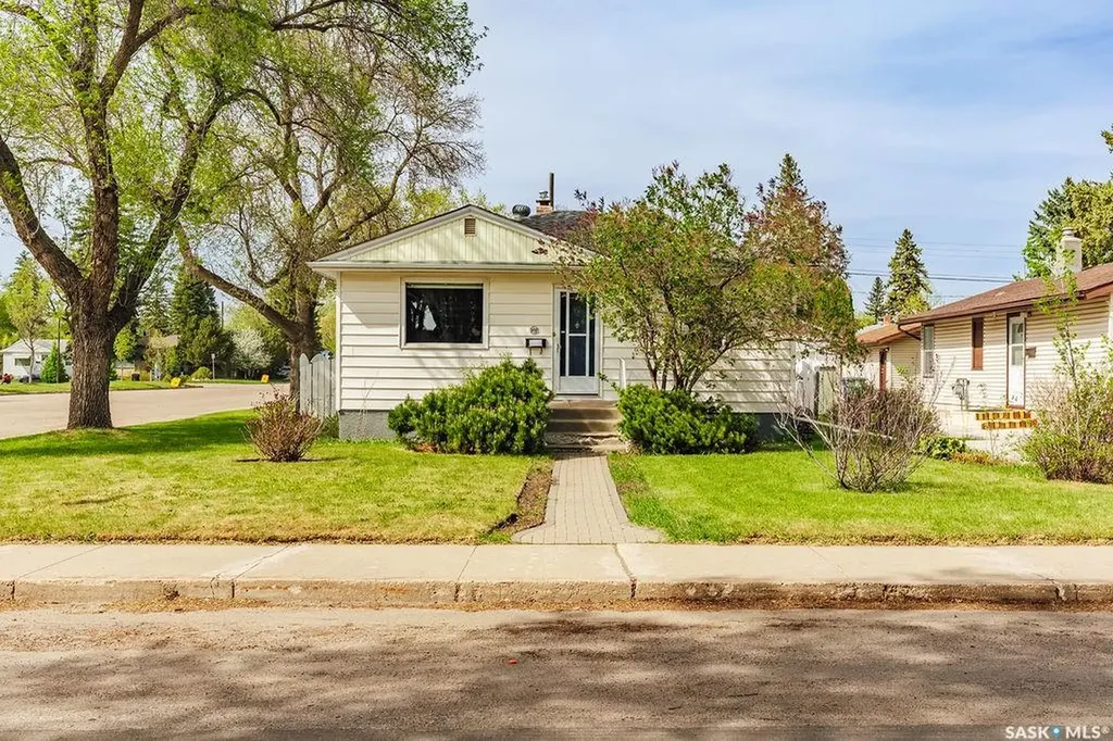 901 1st Street E Saskatoon SK S7H 1T2