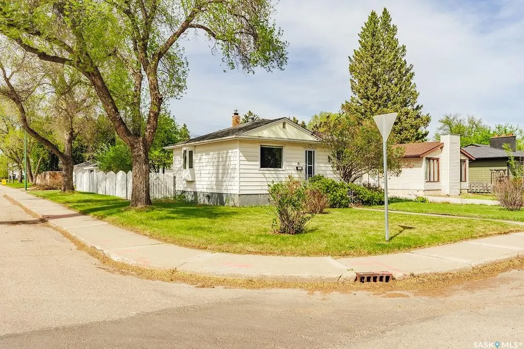 901 1st Street E Saskatoon SK S7H 1T2