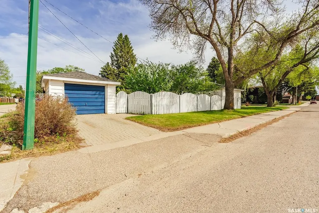 901 1st Street E Saskatoon SK S7H 1T2