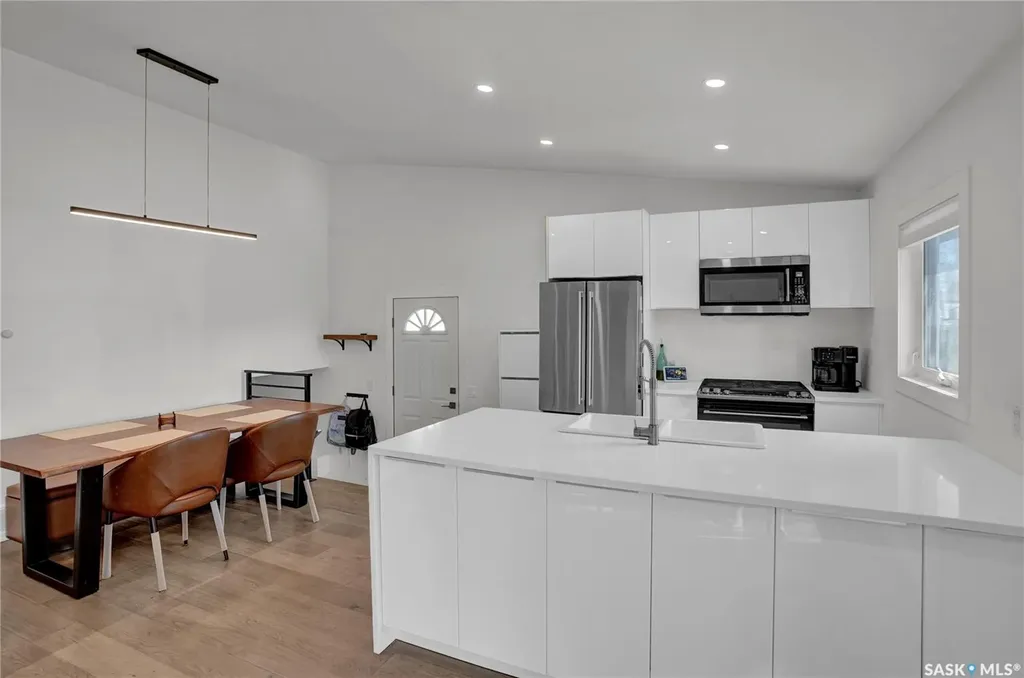 1114 Bayda Crescent Regina SK S4N 6Y6