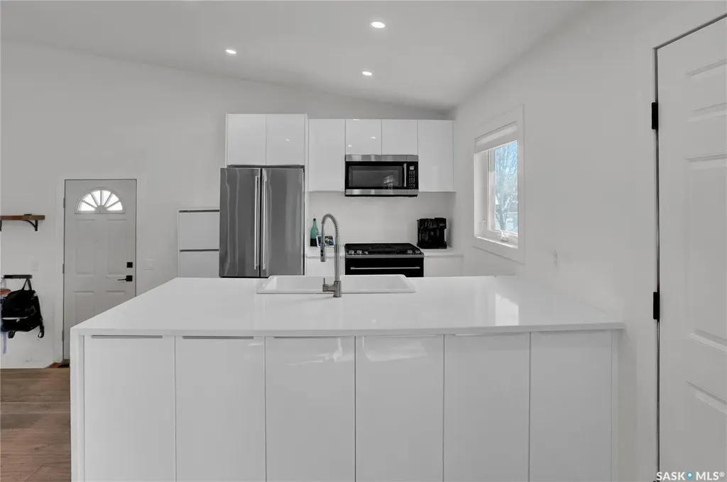 1114 Bayda Crescent Regina SK S4N 6Y6