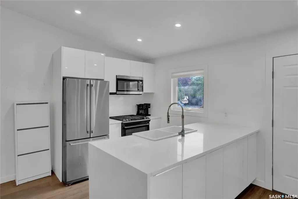 1114 Bayda Crescent Regina SK S4N 6Y6