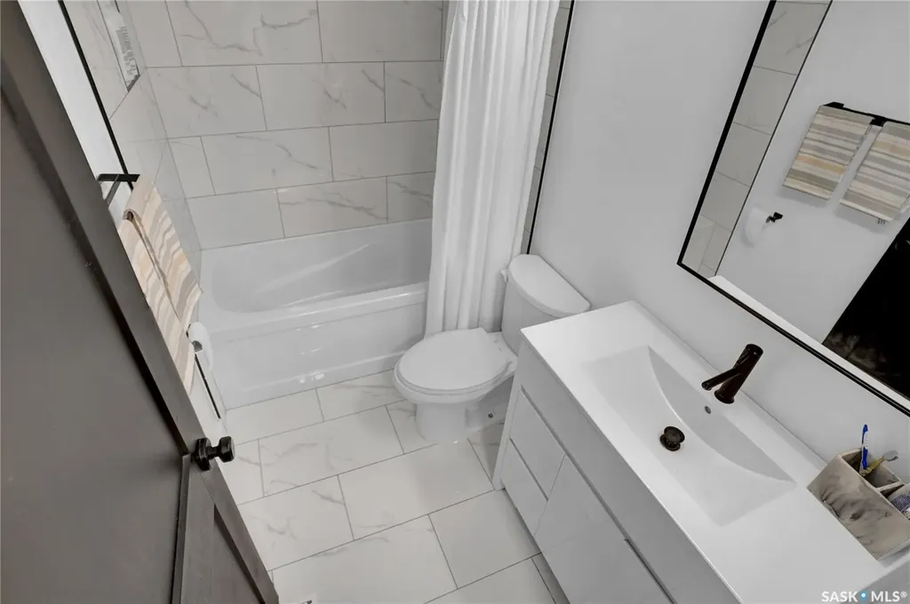 1114 Bayda Crescent Regina SK S4N 6Y6