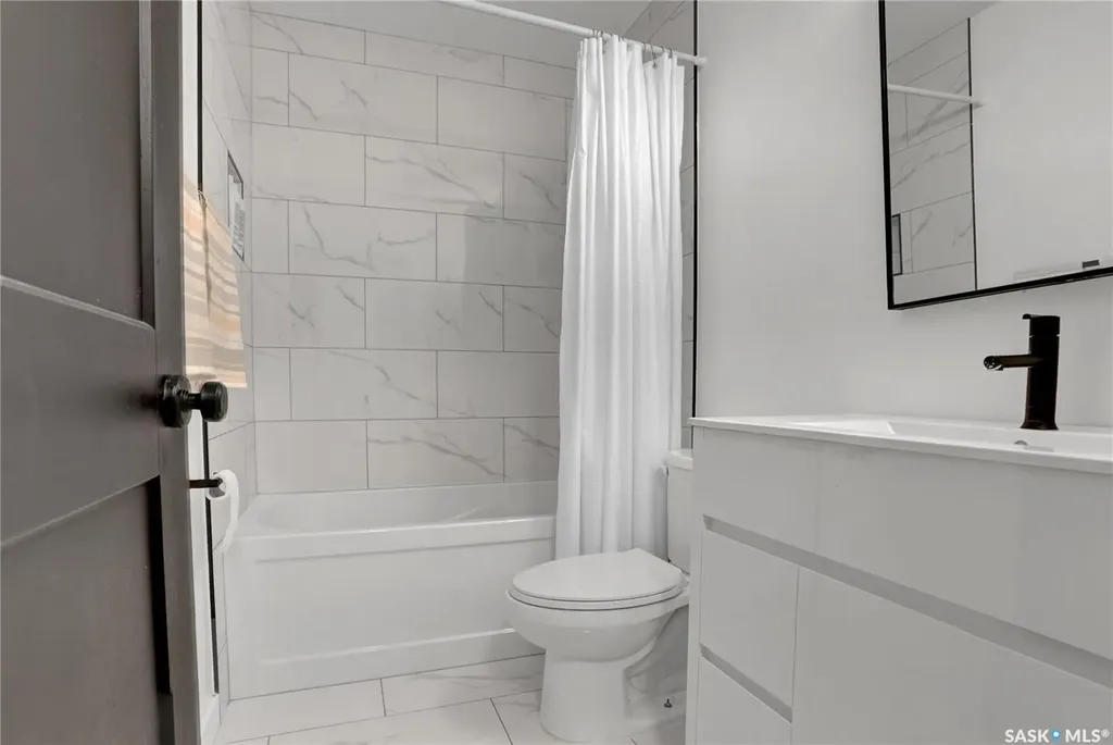 1114 Bayda Crescent Regina SK S4N 6Y6