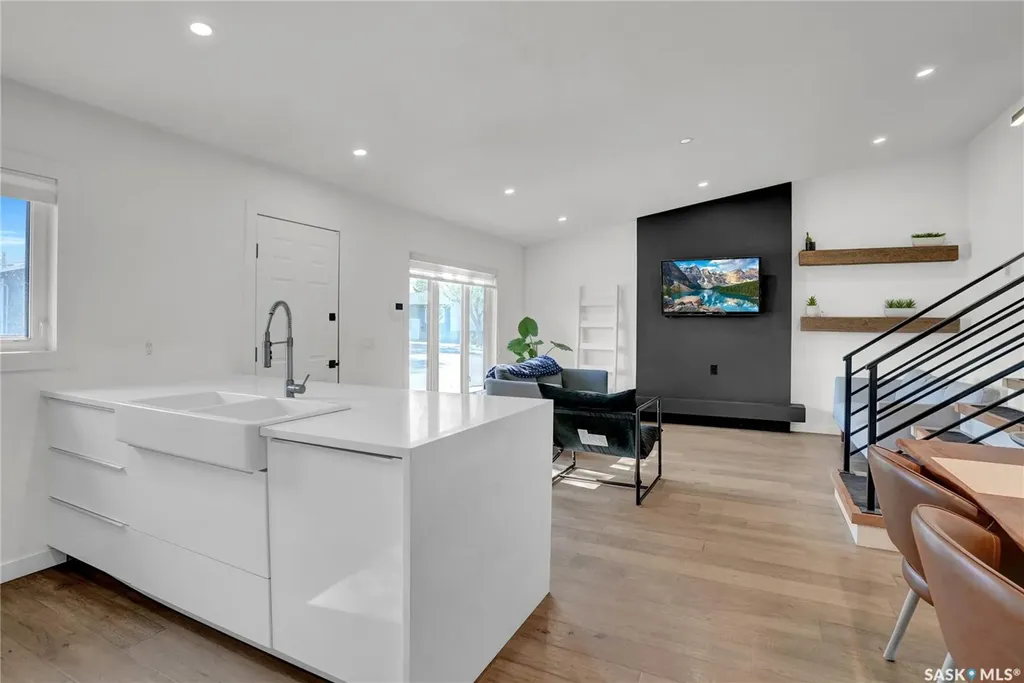 1114 Bayda Crescent Regina SK S4N 6Y6