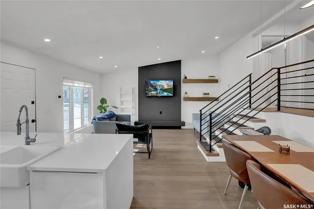 1114 Bayda Crescent Regina SK S4N 6Y6