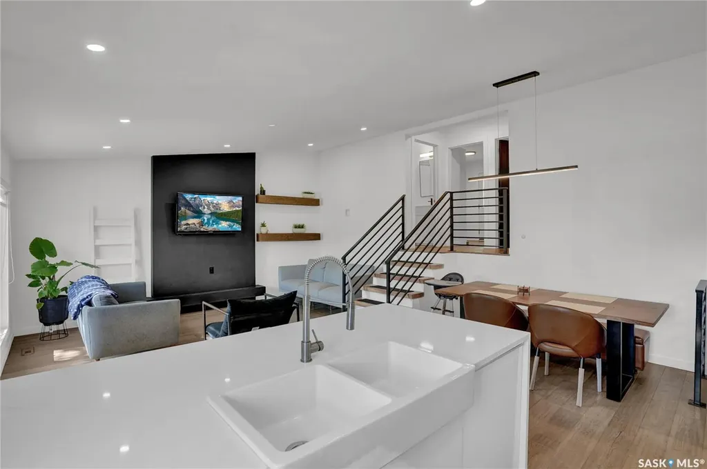 1114 Bayda Crescent Regina SK S4N 6Y6