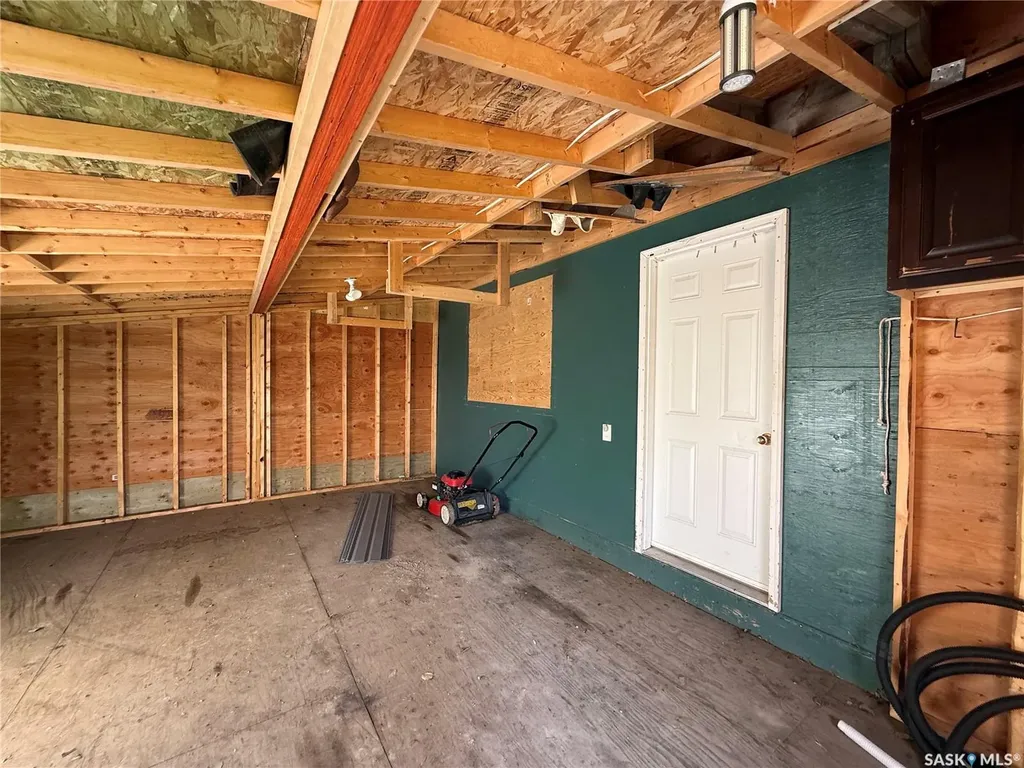 119 Zimmer Crescent Three Lakes Rm No. 400 SK S0K 2J0