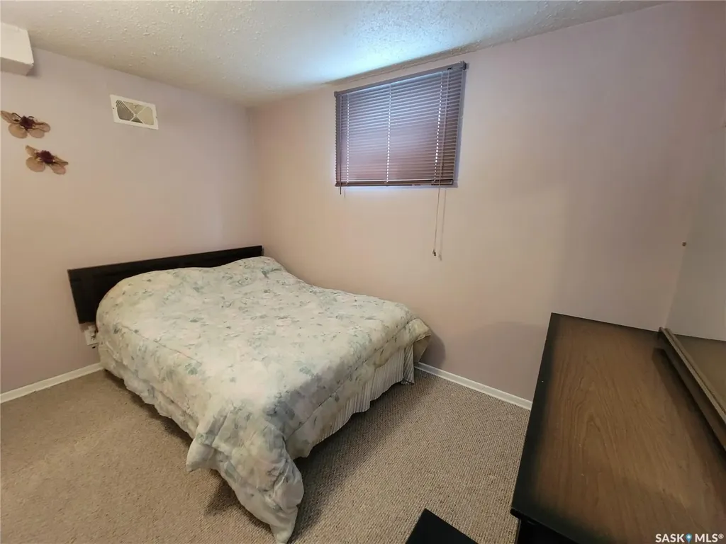 303 3 Street E Wilkie SK S0K 4W0