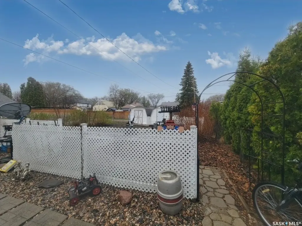 303 3 Street E Wilkie SK S0K 4W0