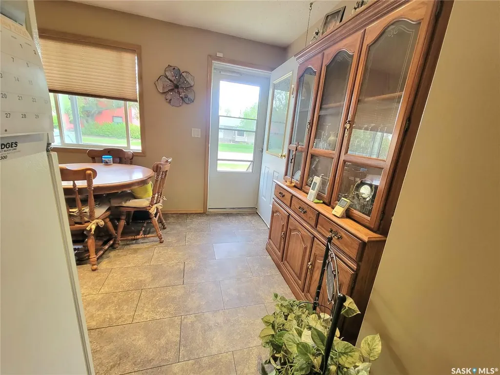 303 3 Street E Wilkie SK S0K 4W0