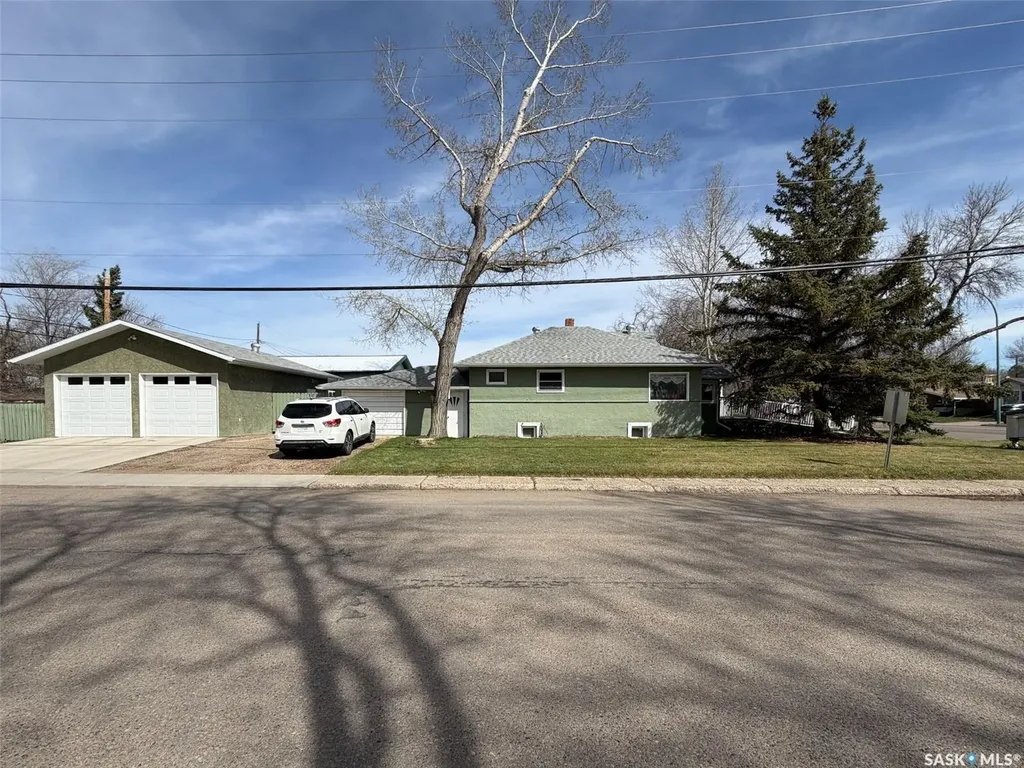 505 Centre Street Shaunavon SK S0N 2M0